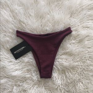 Cheeky bikini bottoms